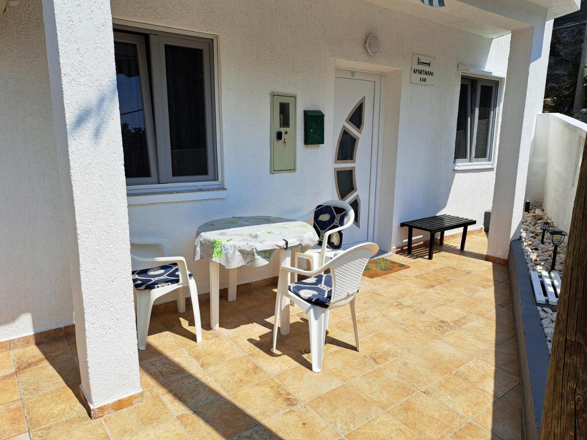 Apartmani Ana-Lora Lopar Exterior foto